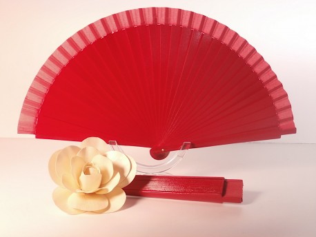Abanico de madera rojo