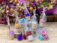 Lima de u&ntilde;as con rosa de jab&oacute;n