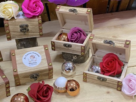 B&aacute;lsamo y rosa en ba&uacute;l