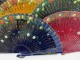 Abanicos calados de 19 cm pintados por ambas caras con flores y surtido de 6 colores para invitados de boda