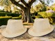 Sombreros para invitados de boda y eventos al aire libre